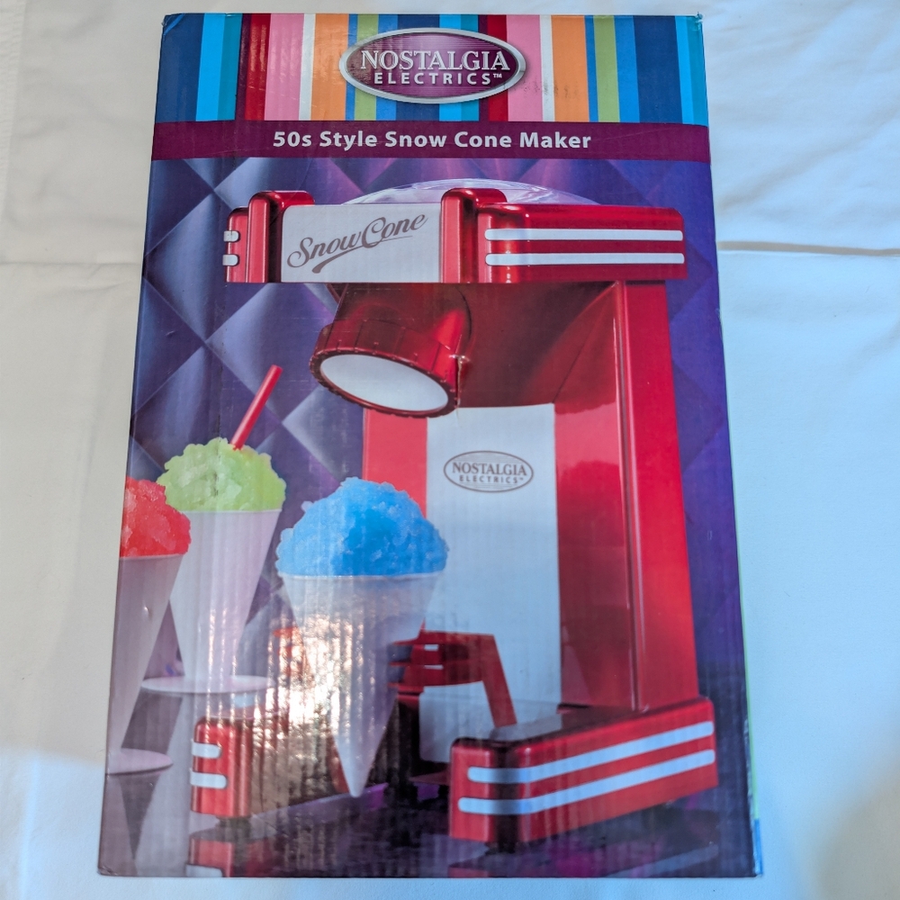 NEW! Nostalgia Electric | 50s Style Snow Cone Maker